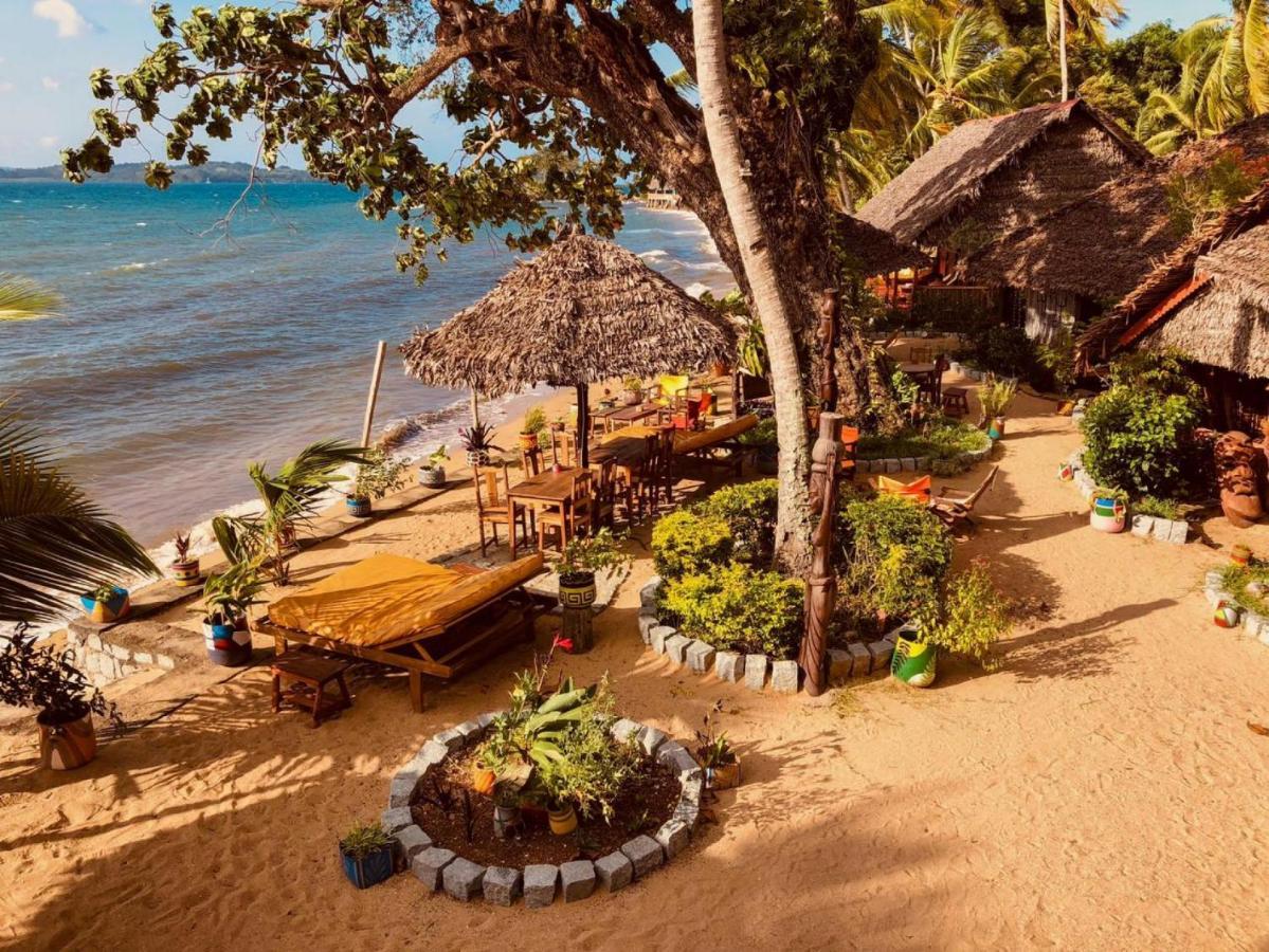 Floraly Komba Hotel - Nosy Komba Buitenkant foto