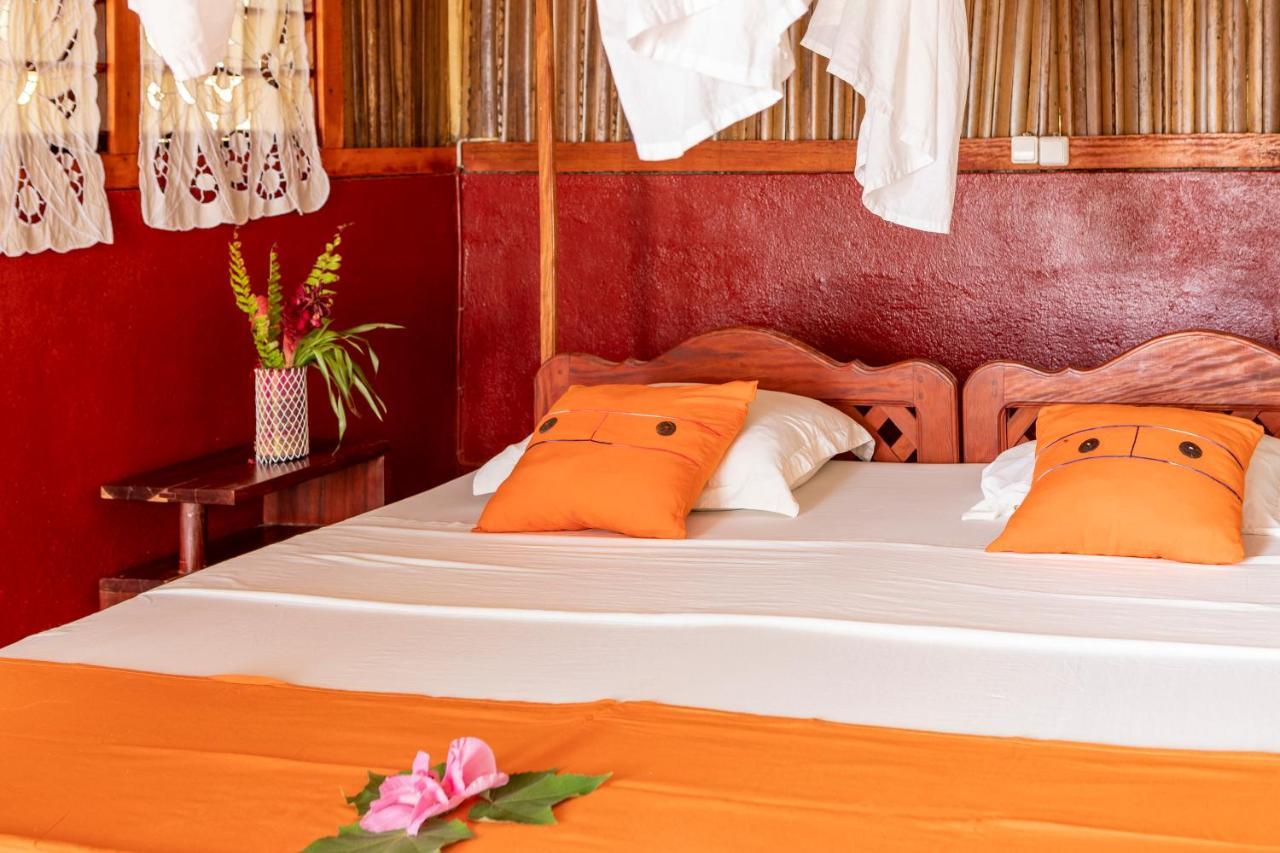 Floraly Komba Hotel - Nosy Komba Buitenkant foto