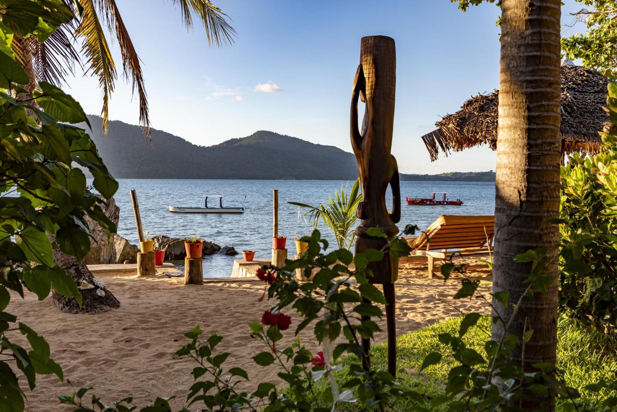 Floraly Komba Hotel - Nosy Komba Buitenkant foto